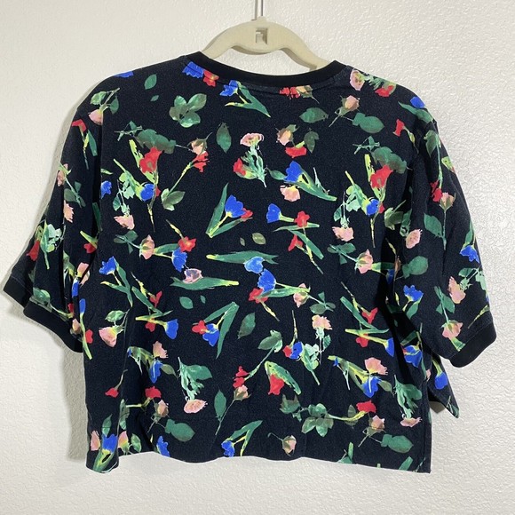 Adidas Womens Shirt Size Small Floral Cropped Black Flawed - Picture 2 of 7